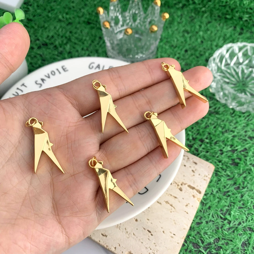 Fashion Women Animal Flying Swallow Charm Pendants Gold Plated Animal Bird Pendant Jewelry