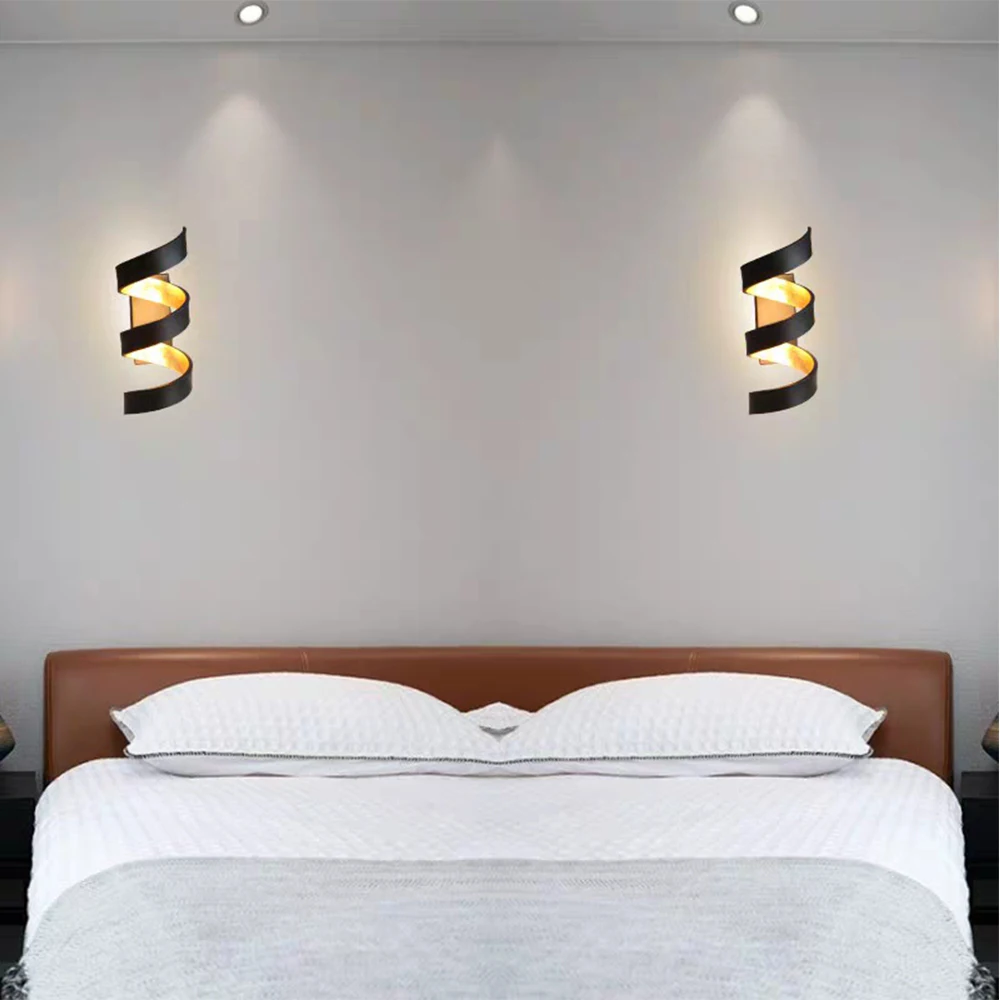 Modern Decoration Spiral Desk Lamp Bed Side Black Gold LED Table Lamp