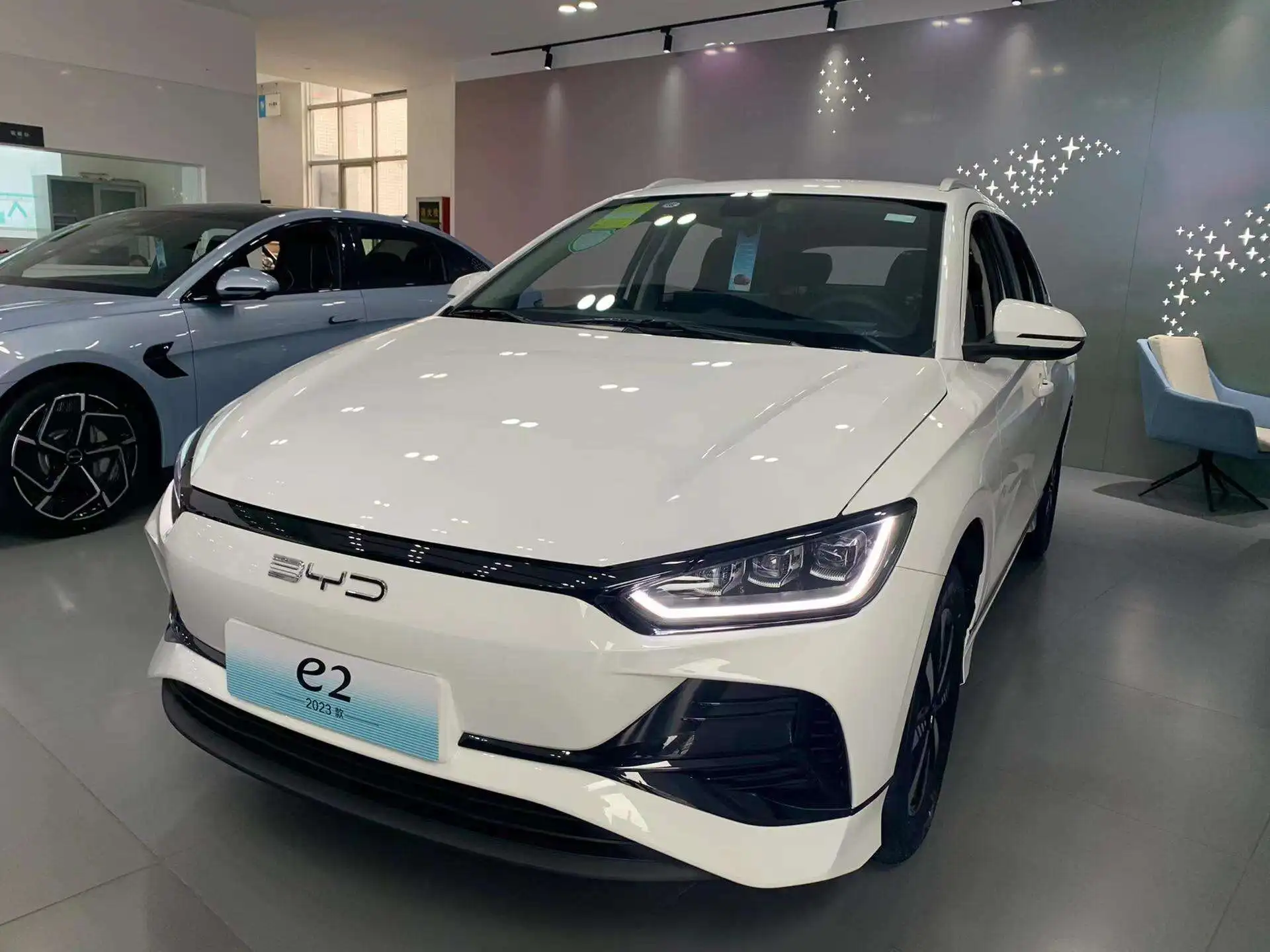 High Quality Wholesale 95 Ps Electric Motor Car With 405 Km Range 130 Km/H Maximum Speed For Electric Vehicle Byd E2
