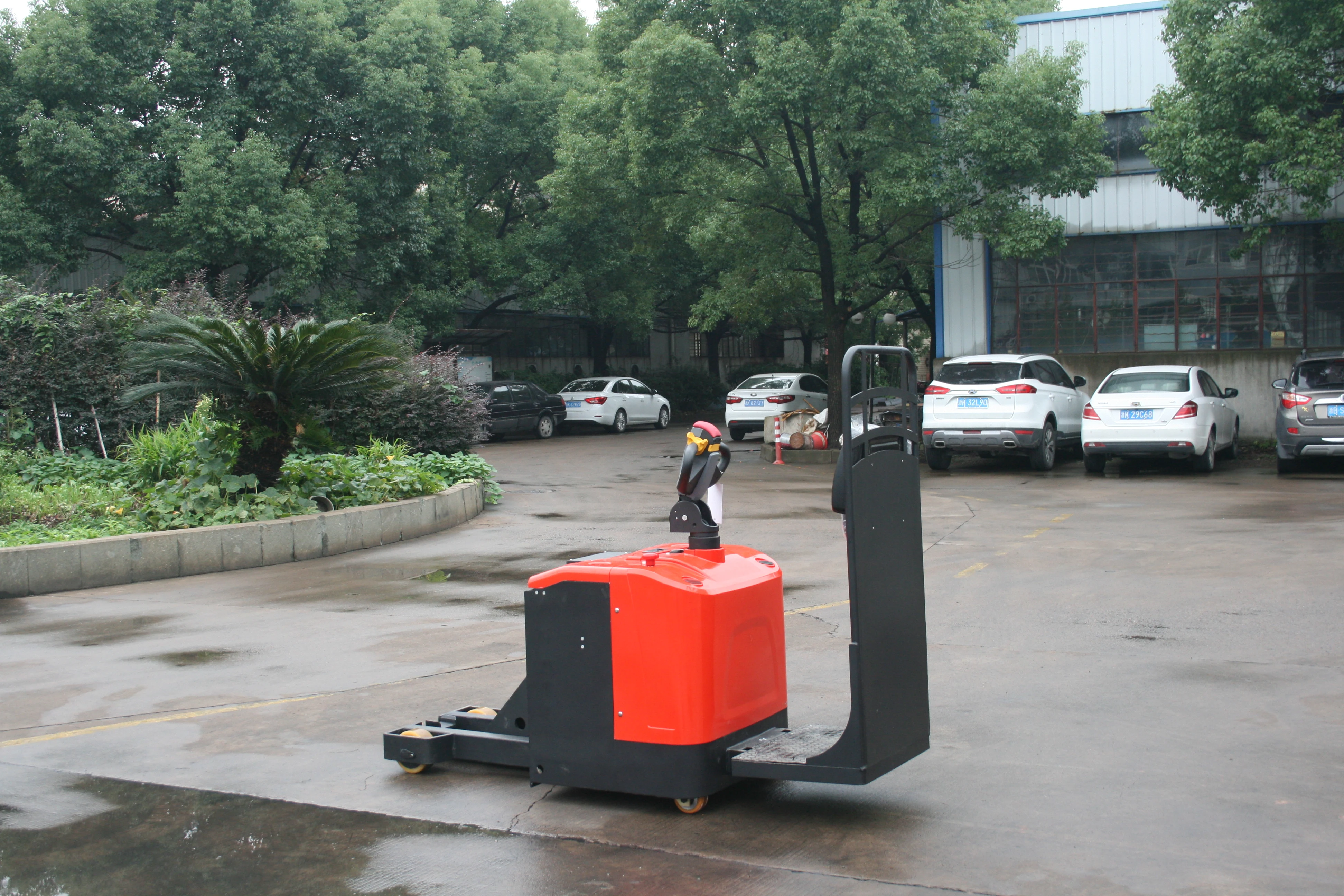 2.5 T forklift electric tractor truck