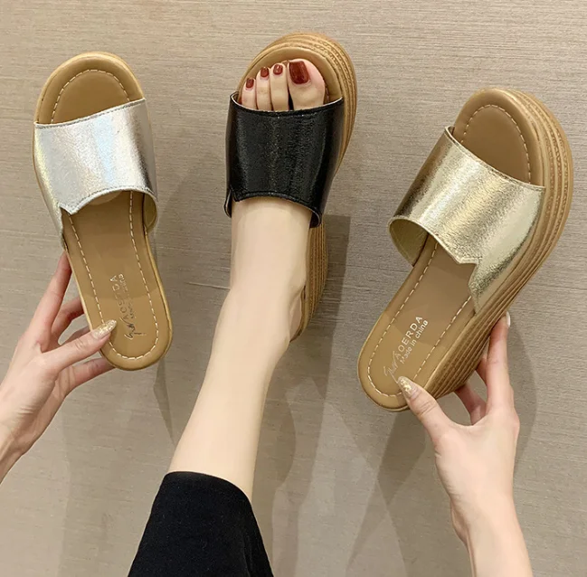 2021 wholesale Fashion women casual elegant outdoor Platform shoes ladies slippers