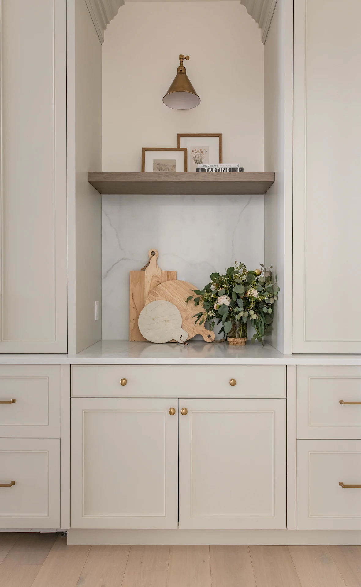 Vermonhouzz Custom Design North American Pantry Furniture Shaker Make Solid Wood Kitchen Cabinet Wooden Kitchen