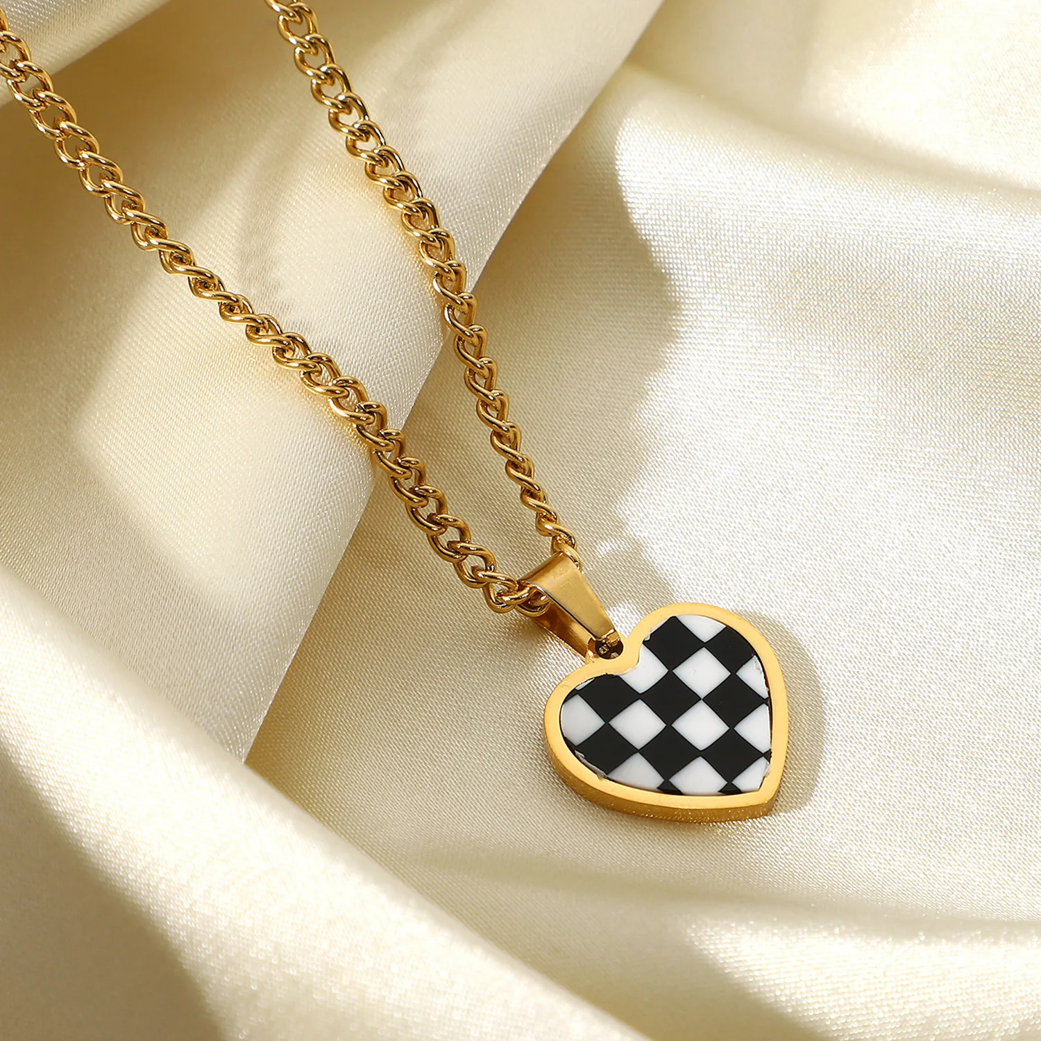 Custom Chain 14K Women Stainless Steel Heart Lock Checkered Enamel Pendant Necklace For Girl