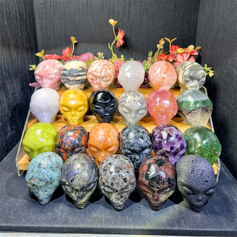 Kindfull Wholesale Beautiful  5.5CM Polished Crystal Mix Materials Alien Head for Sale