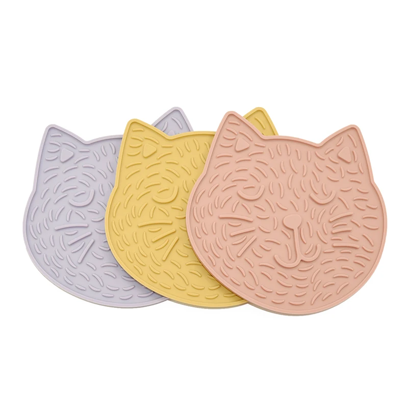 Silicone cat lick mat bath buddy and cat lick pad Keep the cat Comfortable and Funny in the eating Time