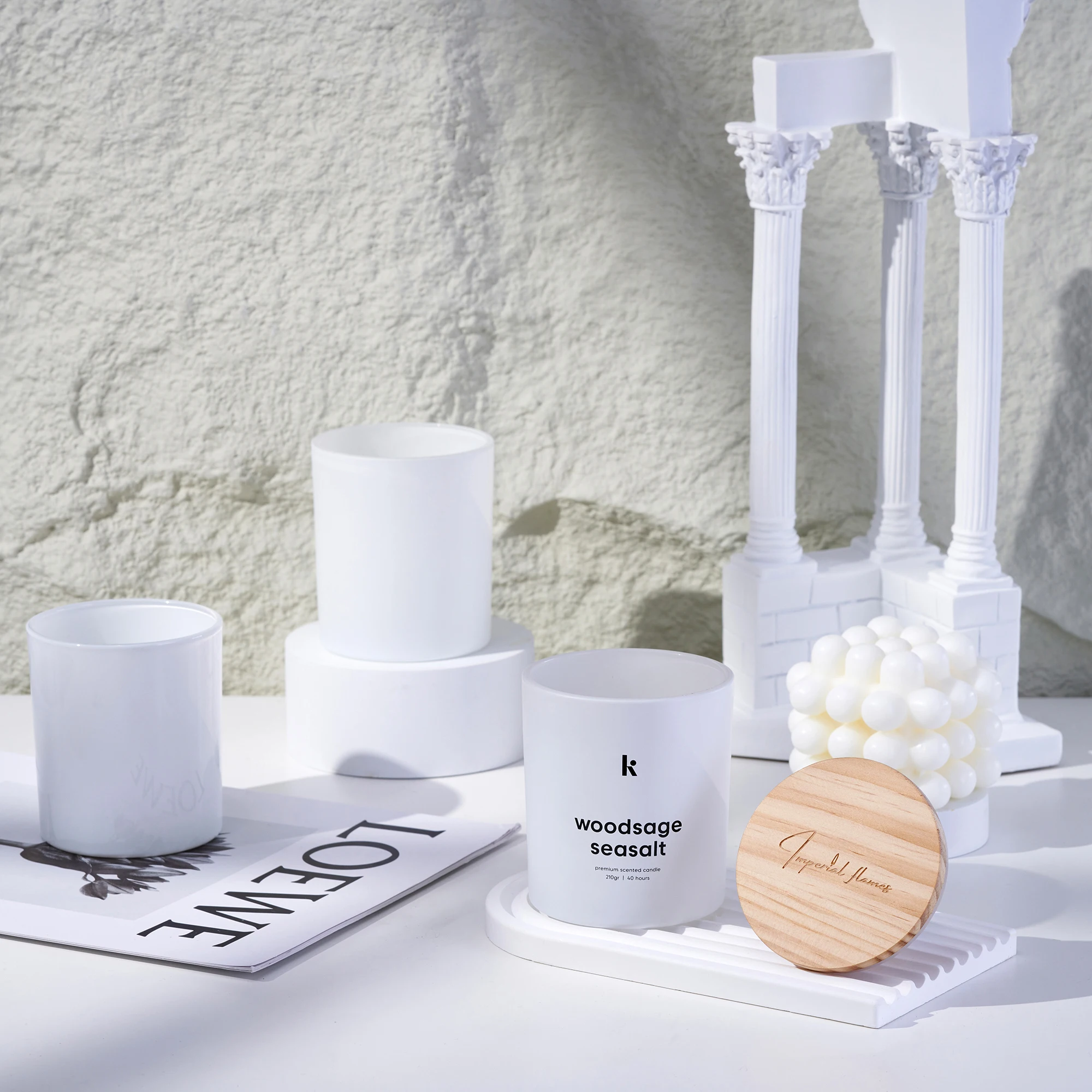 Luxury Amber  Frost Matte Clear candle holder  Empty Glass Candle Jars With Wooden Lids for candle making