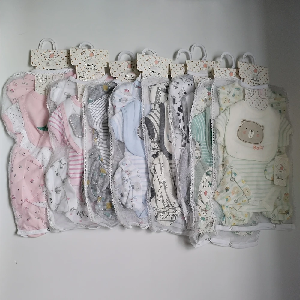 Custom Embroidery Baby Clothing 5PCS Boy Tops Hat Pants Bib Sock Clothes Hangers Baby Boys And Girls Clothes