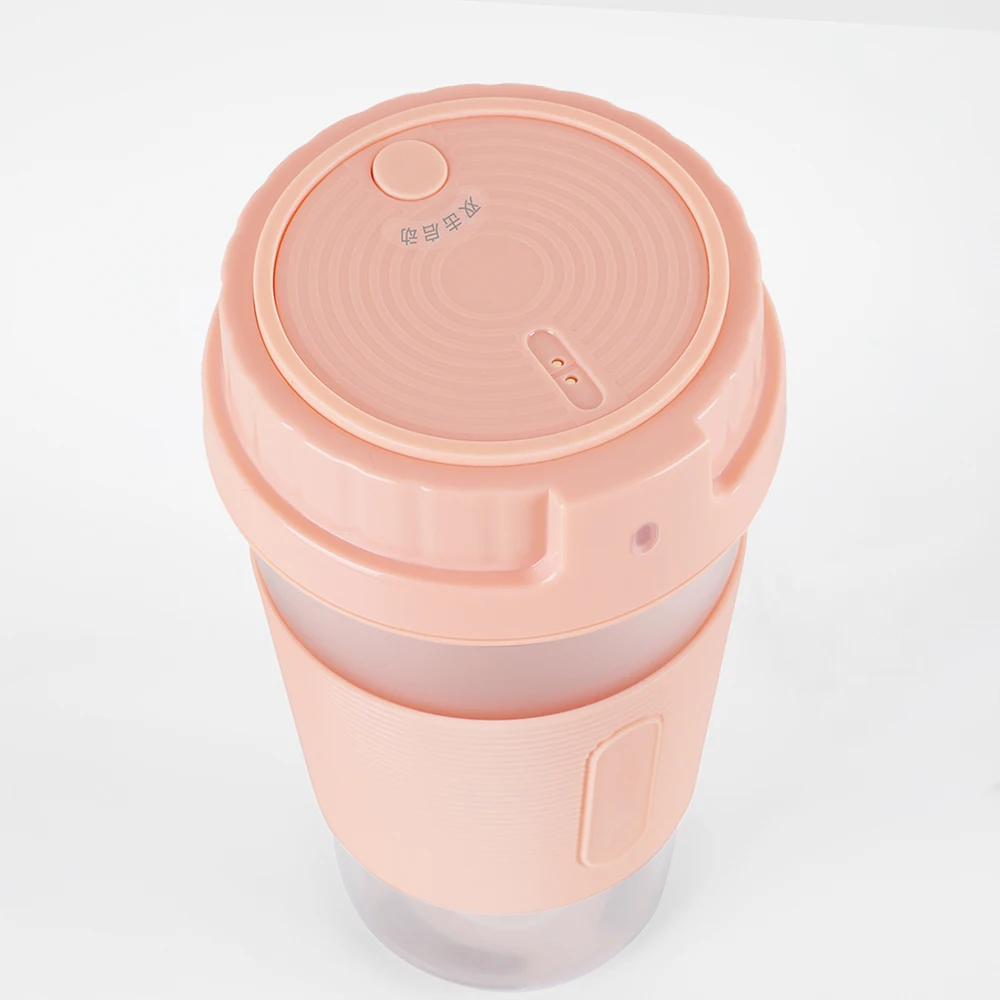 Waterproof Magnetic Contact Rechargeable  Mini Fruit Travel Blender Portable