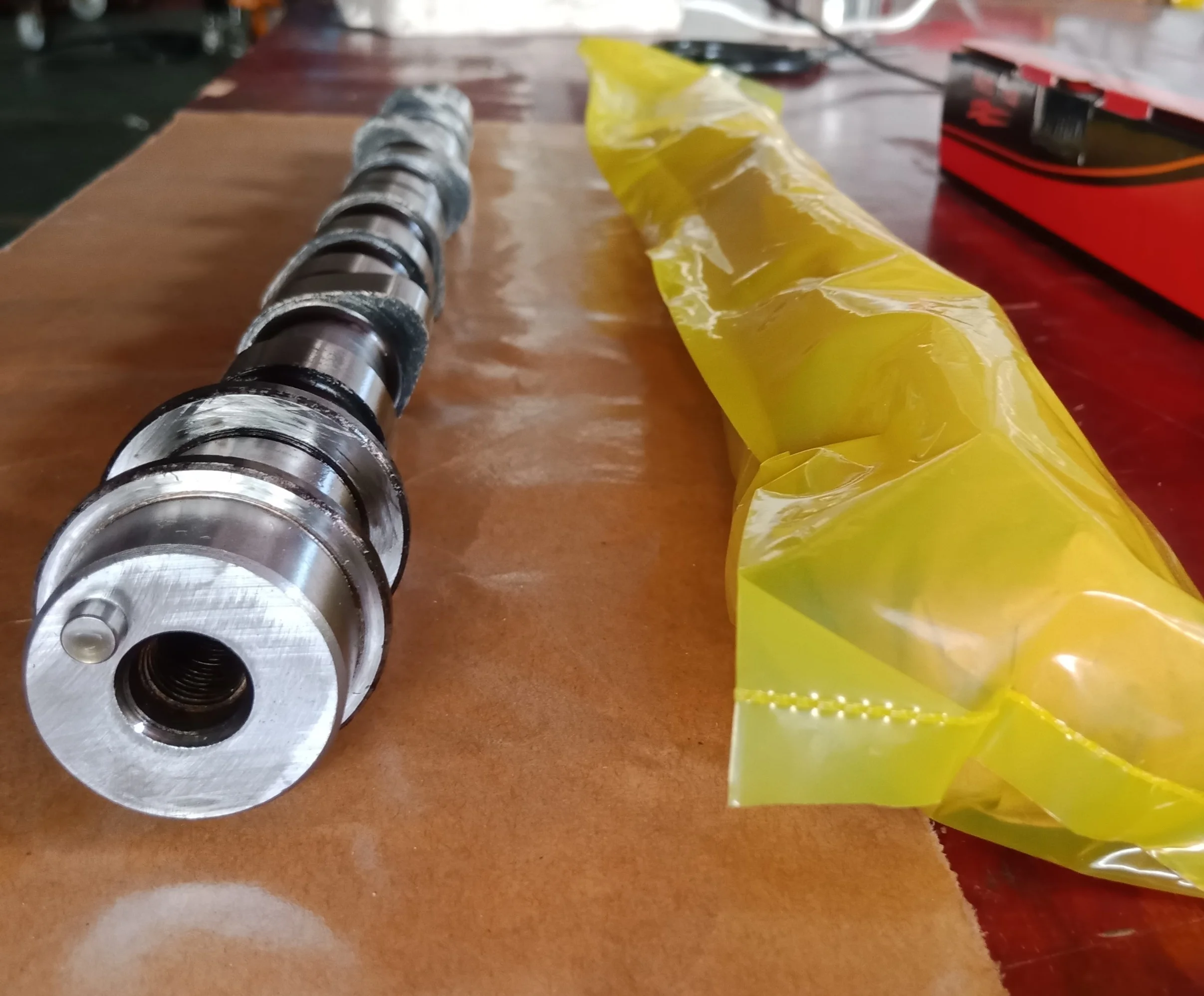 Factory direct sell high quality 4D56 camshaft MD137163 24110-42200 for Mit diesel engine