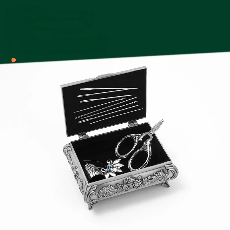 New Arrival Hand Sewing Tool Needlework Storage Box Vintage Metal Sewing Kit Set