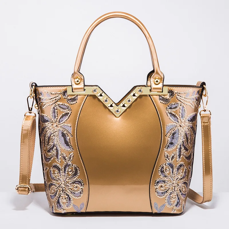 New 2019 trendy fashion black handbag embroidered bright leather shoulder bag portable handbags patent leather shoulder bags