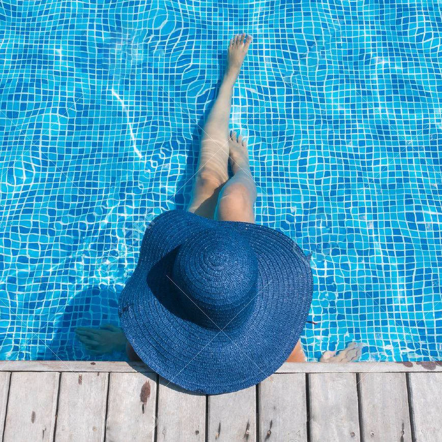 Factory supply modern blend blue square crystal glass mosaic swimming pool tile