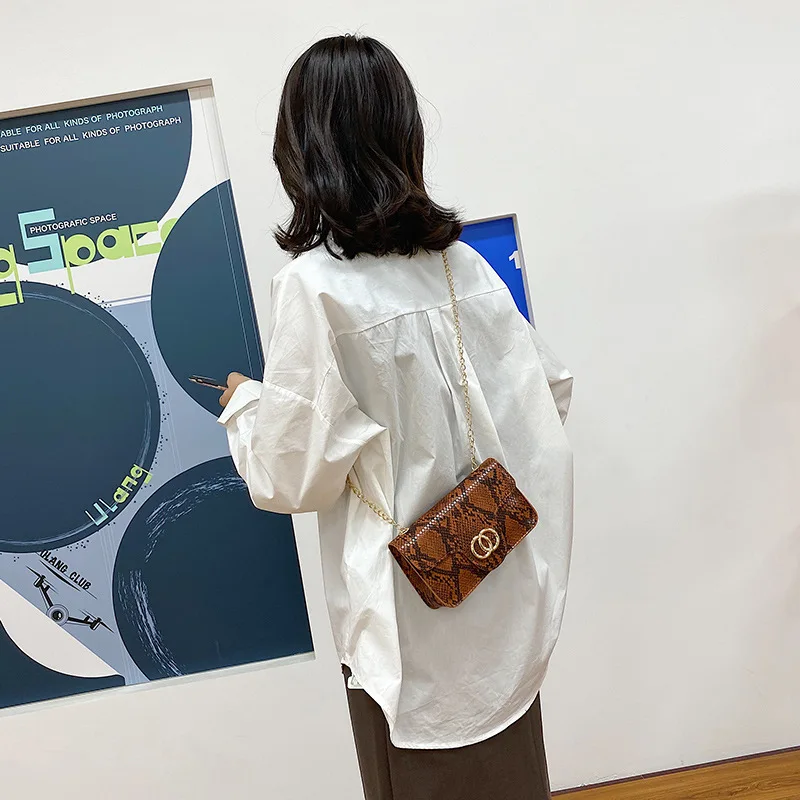 2022 Cheap Women Snakeskin Clutch Bag Crossbody Purses Evening Party Prom Shoulder Messenger Handbags With Chains