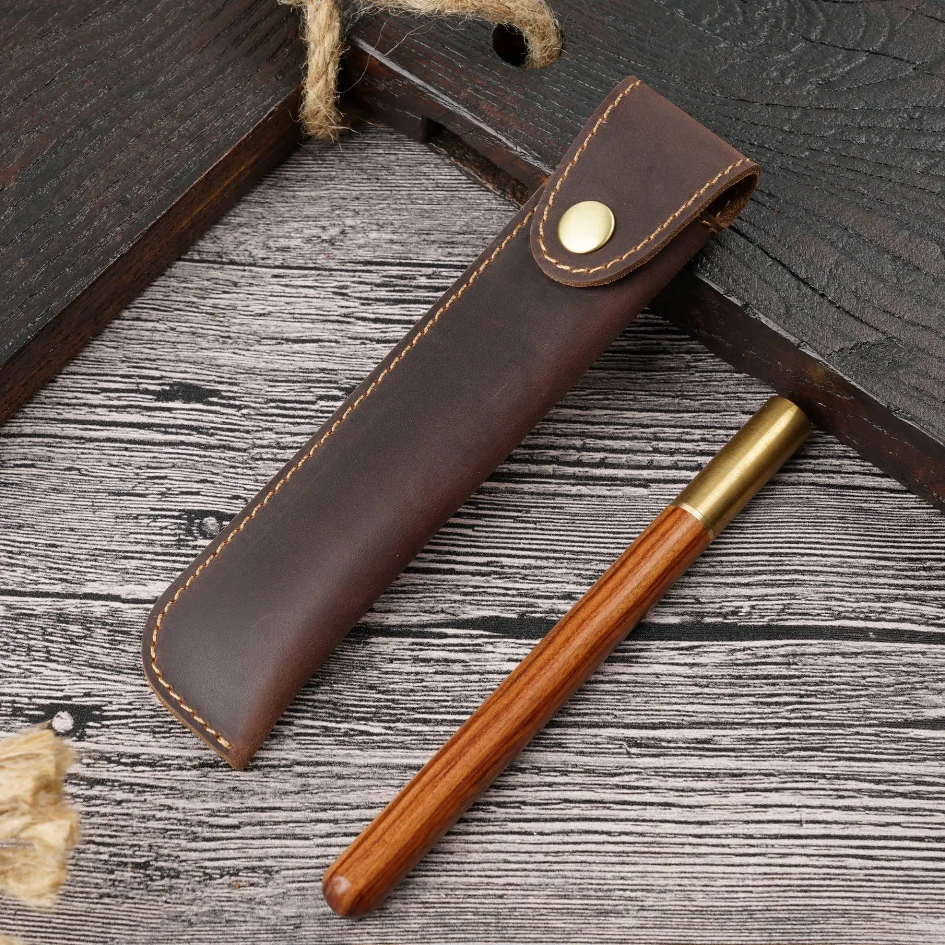 Customized Logo PU Leather Single Fountain Pen Case Organizer Protective Cover Sleeve Pen Pouch for Stylus Touch