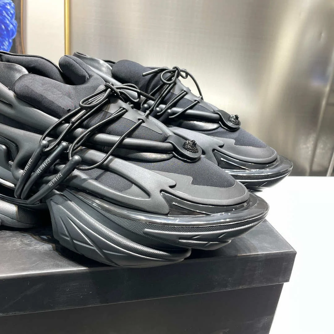 Factory Design Unisex Anti-slip Sneakers Spaceship Height Increasing Chunky Platform Shoes Men Sports Shoes Women Sneakers