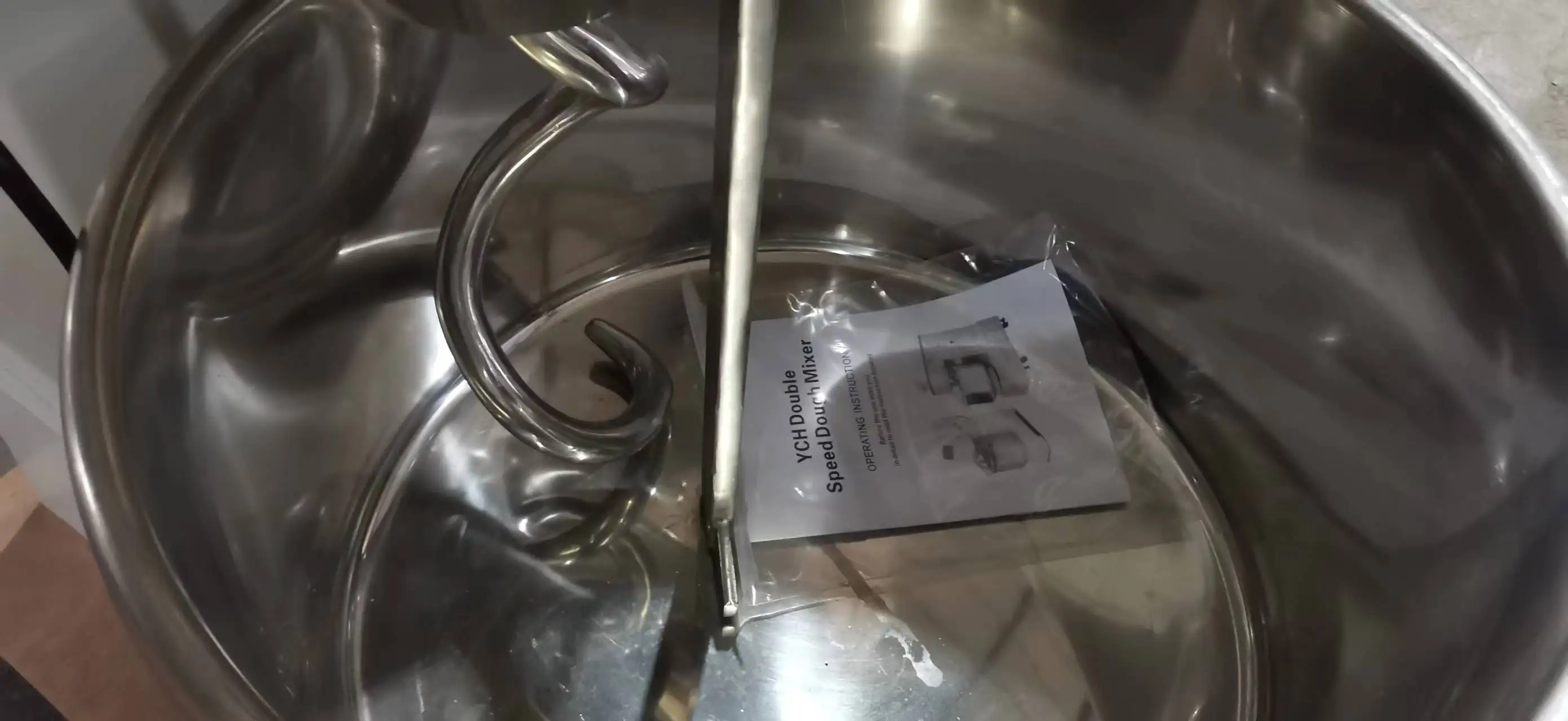 Bakery Industrial Flour mixing machine commercial bread baking pizza 25kg 50kg 75kg spiral dough mixer machine price for sale