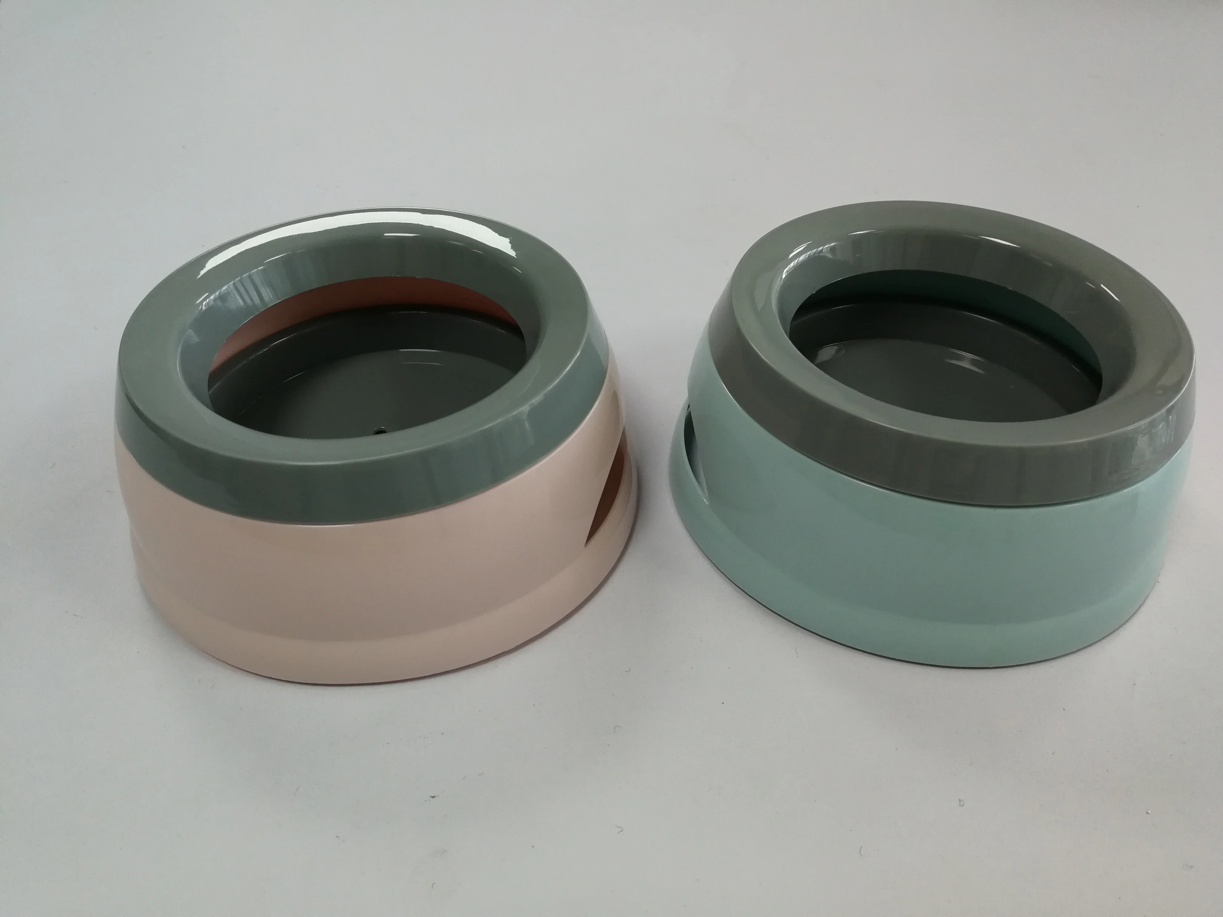 Road Refresher Outdoor Pet Drinking Bowl Resin Dog Cat Tool Water Drinker Anti-Spill Slow Auto-Adjustable Floating Bowl Buoyancy