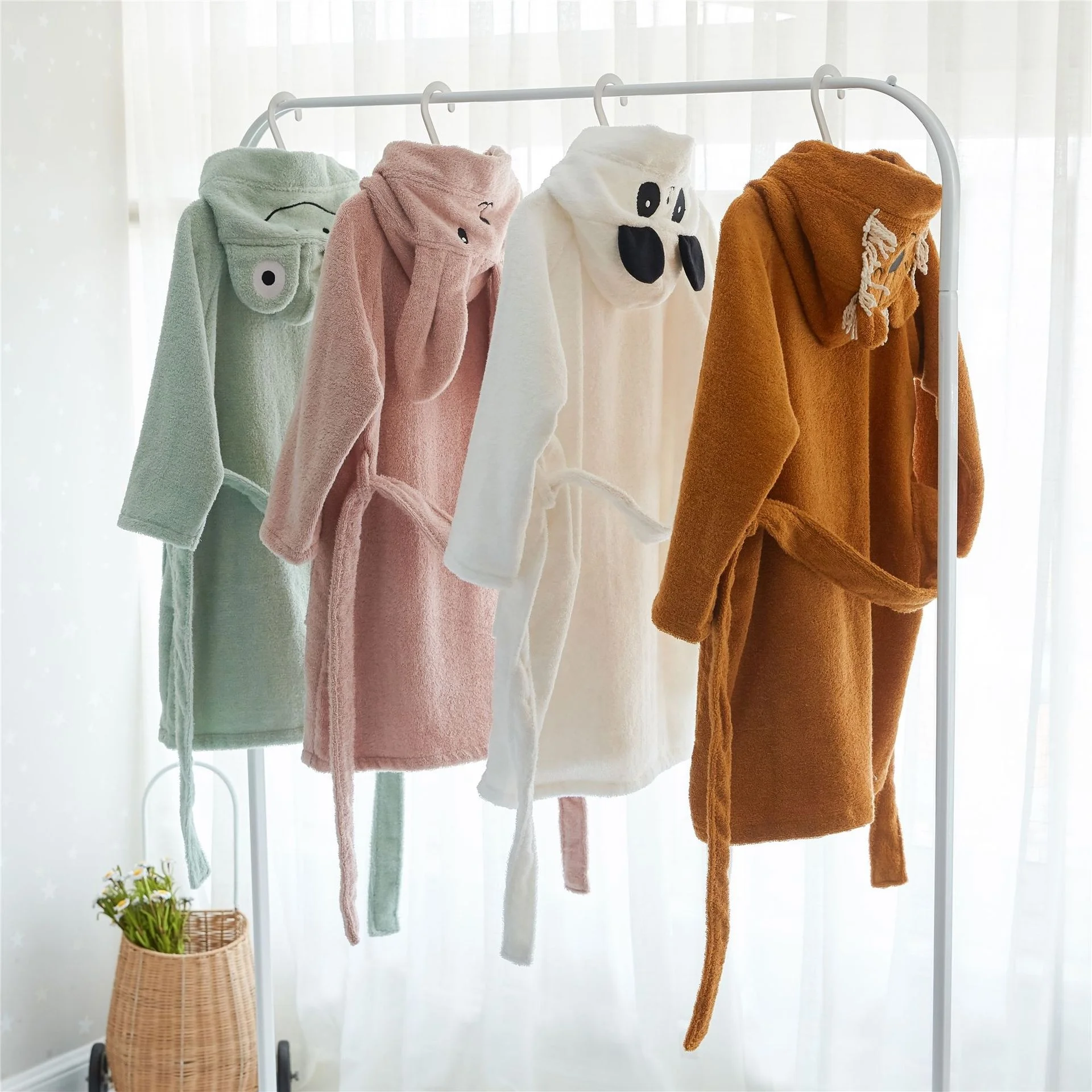 Premium quality Organic cartoon embroidery hooded cotton baby bath towel robe