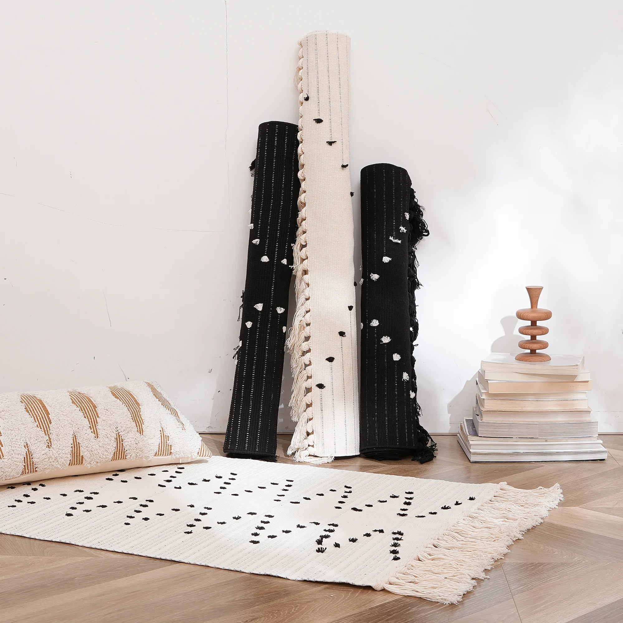 Hot Selling Modern Geometric line Rug Woven Area Rug Washable Floor Mat For Doorway Corridor Living Room