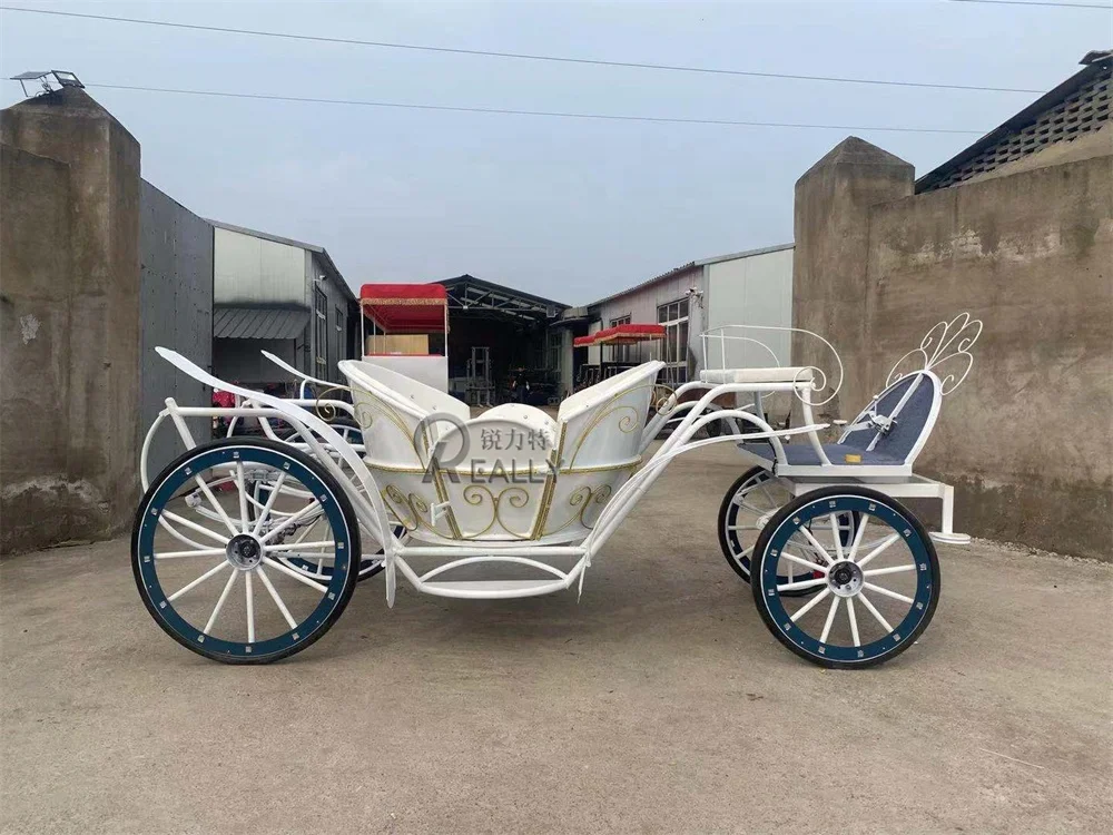 Factory Price Royal Design Outdoor Sightseeing Horse Carriage Manufacturer Horse Carriage For European Tourist Festival