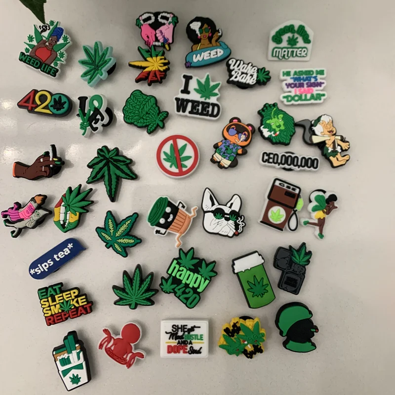 Рекламные деловые подарки с низким уровнем минимального заказа на заказ с именем крокодиловой шармом