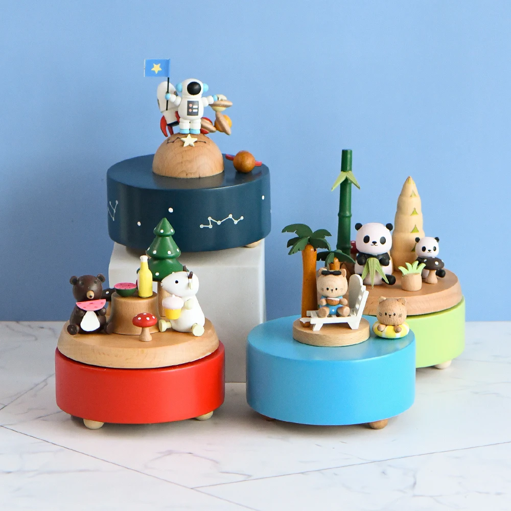 Colorful round music box christmas ornaments wooden Animals home party decoration wooden music boxes