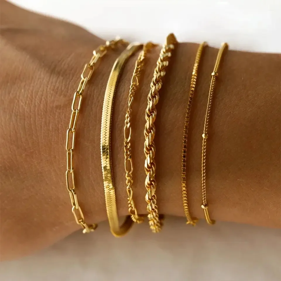 Wholesale pulsera de acero inoxidable PVD 18K Gold Plated Dainty Twist Figaro Snake Paper Clip Chain Bracelets For Women