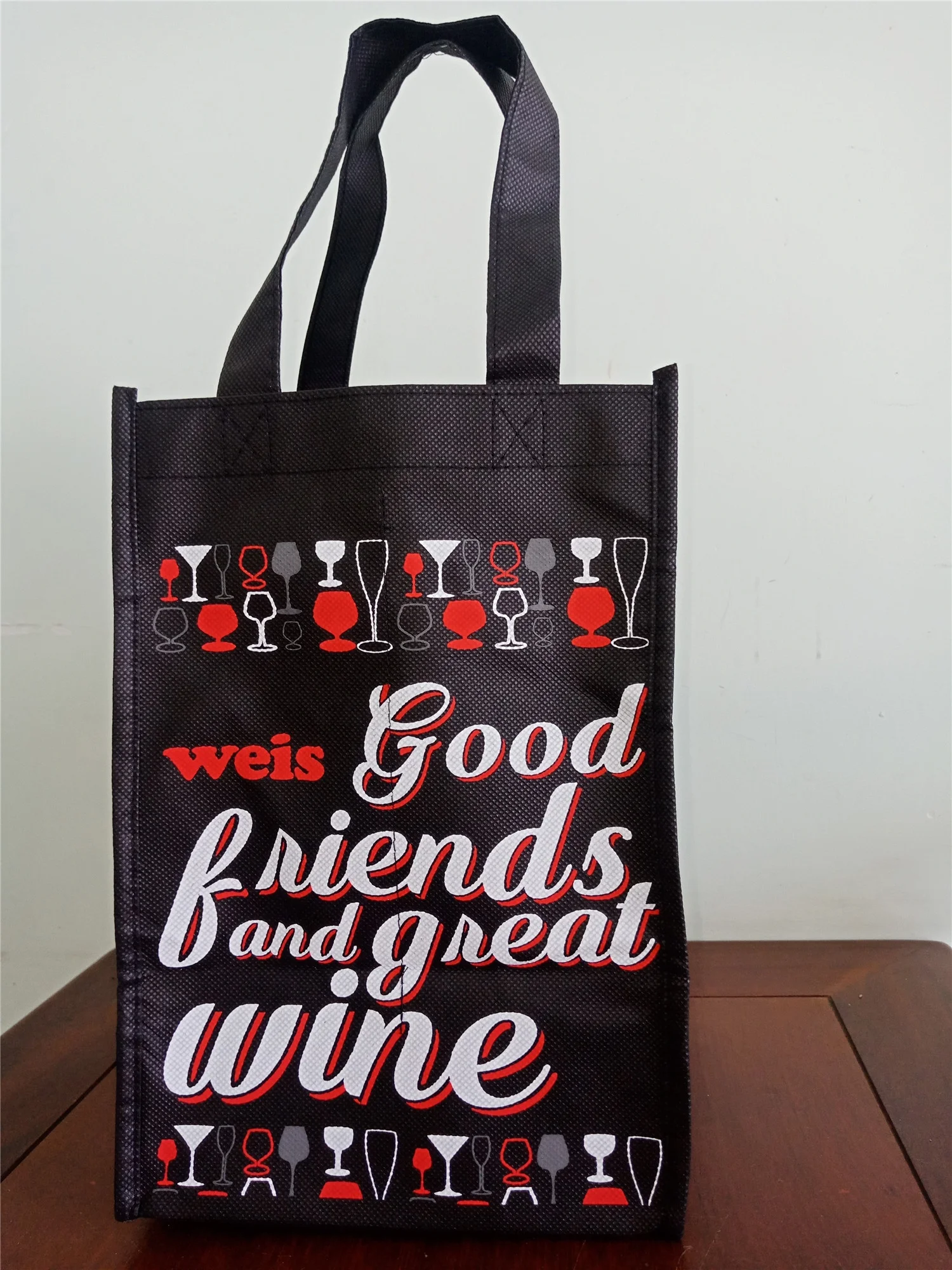 Vietnam factory eco friendly PP non woven supermarket promotional wine bags for shopping cheap
