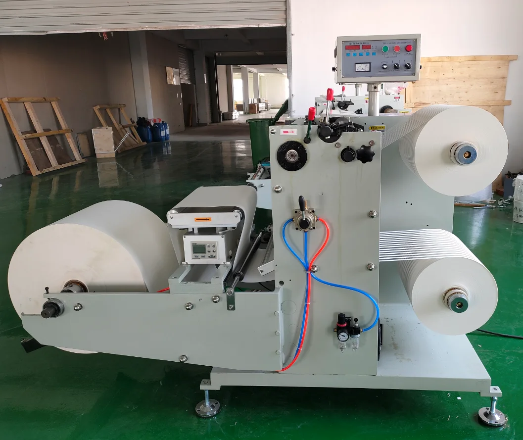 Продукт доступен автоматическая загрузка бумажной соломы продольно-перемоточная машина