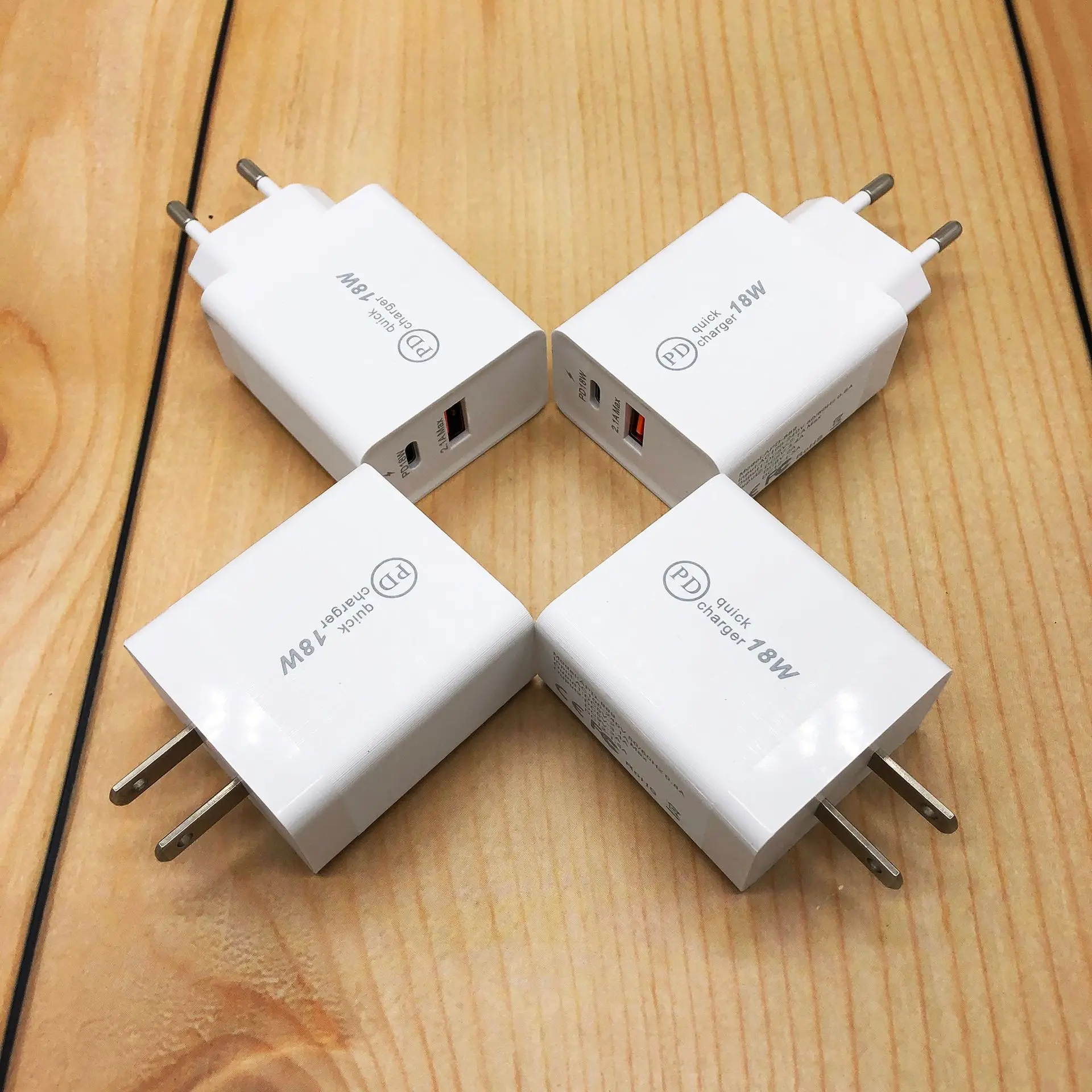 18W Type-c Interface Usb A + C QC3.0 Mobile Phone Fast Charging Head PD Charger