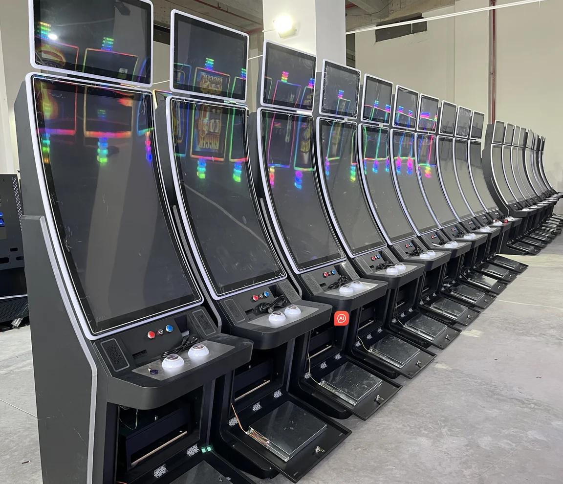 Miracle 2024 New Luxury Skill Game Machine 43 Inch Curved 3M Touch Screen Vertical Arcade Cabinet Fire Game