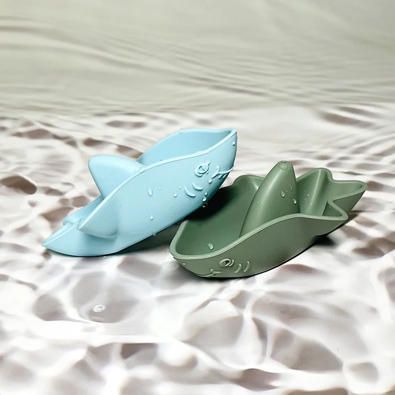 Cute Toys Shark Shape Baby Cartoon Food Grade Animal Bath Toy For Baby Bath Swimming