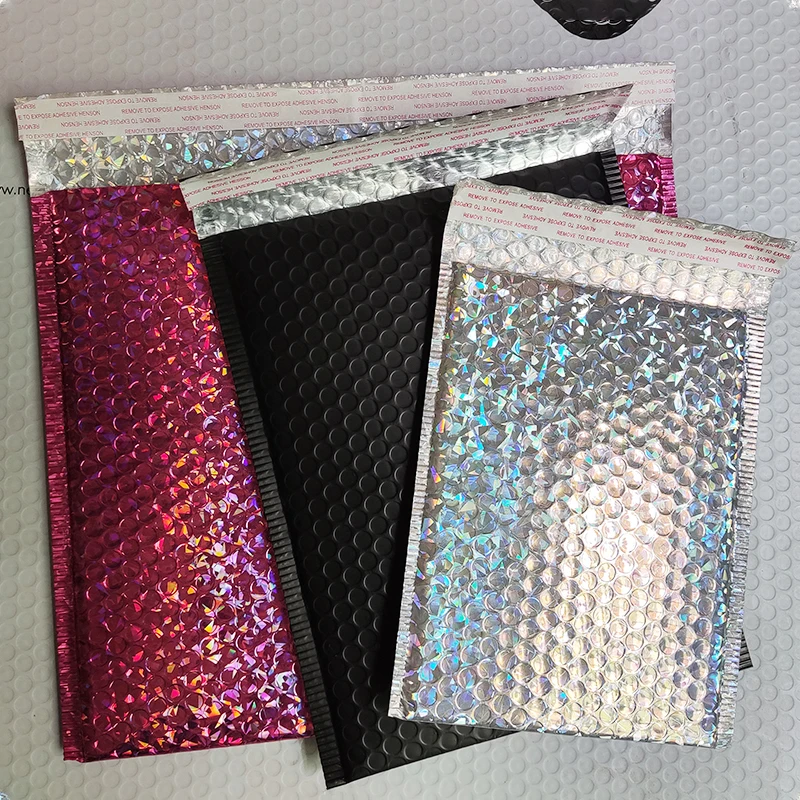 Custom Biodegradable Eco-friendly Metallic Padded Bubble Mailer White Pink Holographic Poly Shipping Bag Printed Recyclable 7mm