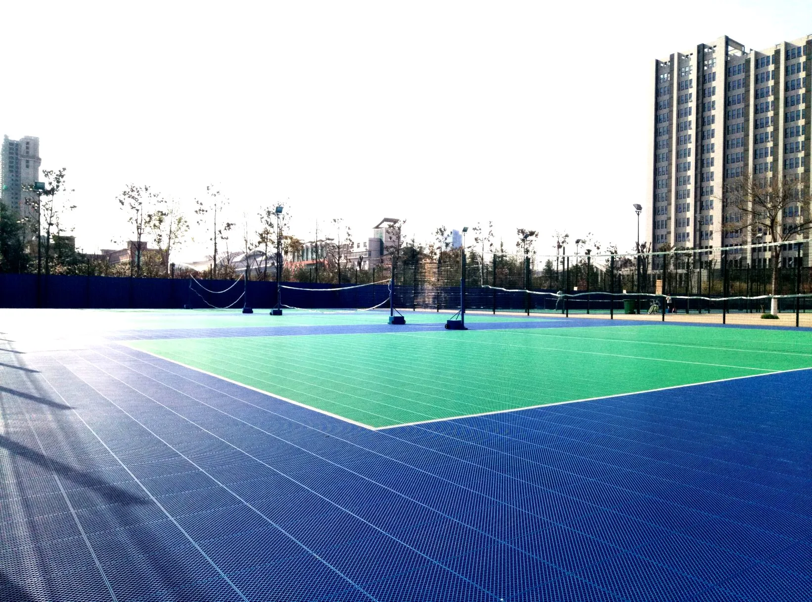  100% новый PP cancha de voleibol suel antiuv прочный водонепроницаемый блокирующий пол материал спортивная плитка баскетбольная