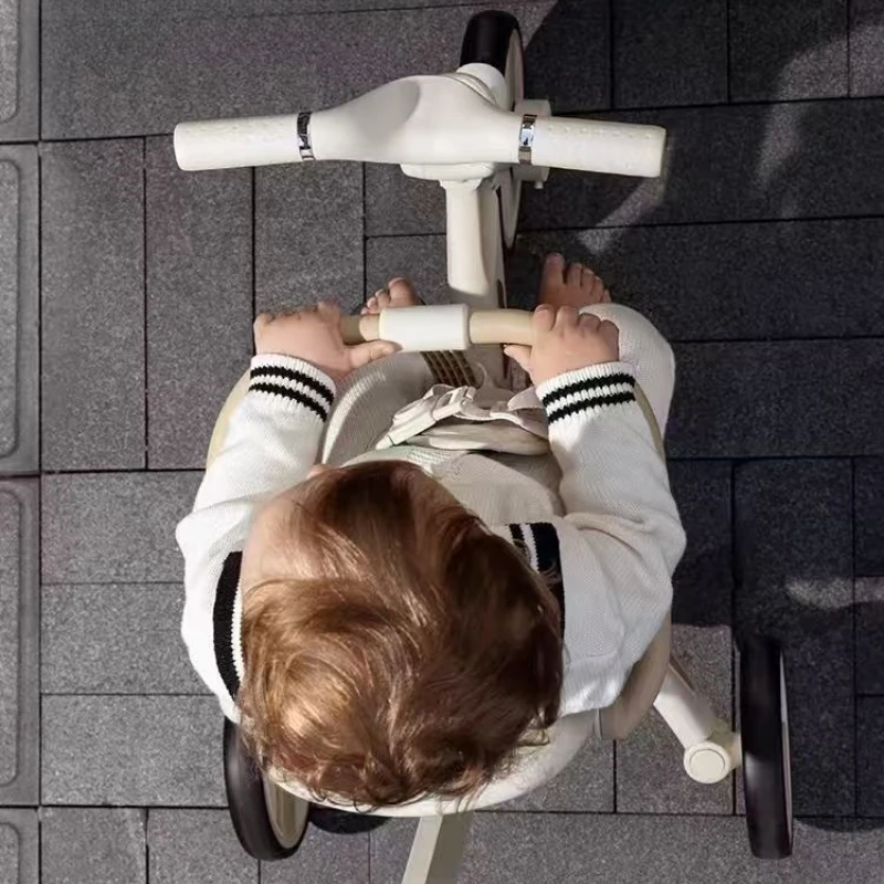 OEM Light Tricycles 1-4 Year Old Children Balance Bike Scooter For Baby 4 In 1 Tricycle