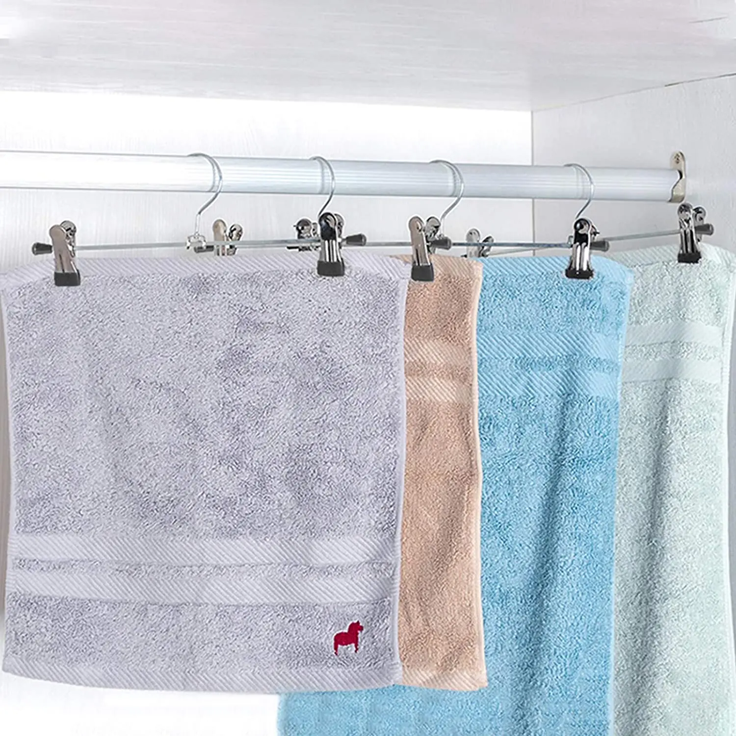 Metal iron pants with clamps non-slip hanger not easy to fall , suitable for pants , skirts , towels , etc