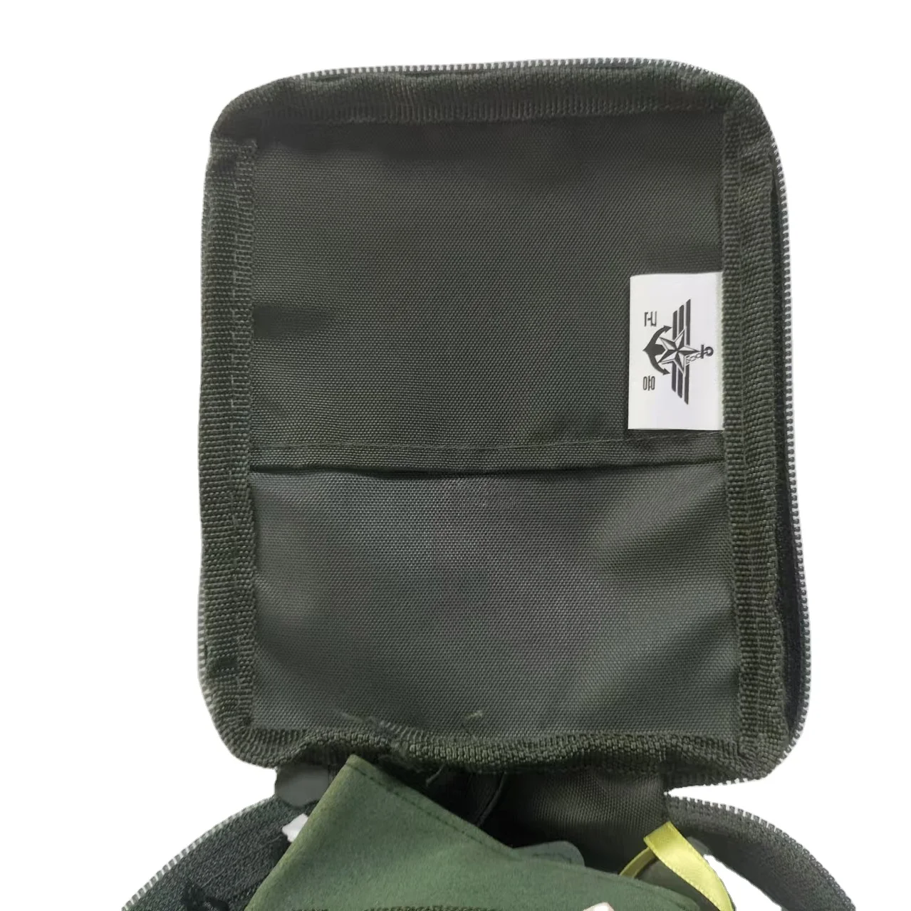 First Aid Kit With Large Capacity Military Green Zipper And Velcro Nylon Oxford Cloth Durable And Wear-Resistant Bag