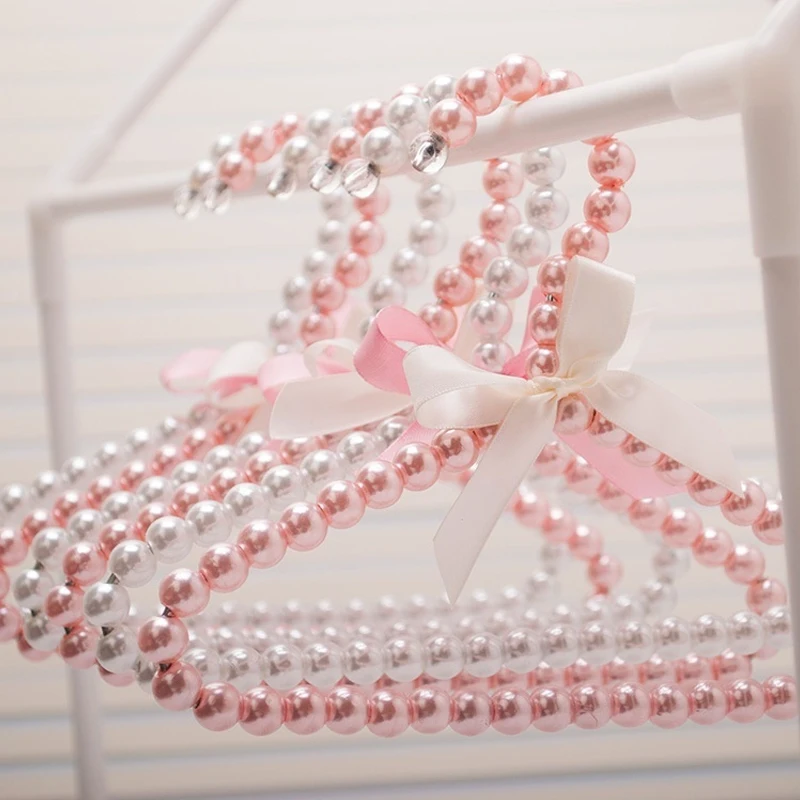 
1Pcs 20cm Children Pearl Clothing Hanger Dog Hangers for Clothes Baby kids Pearl Plastic Pet Hangers 