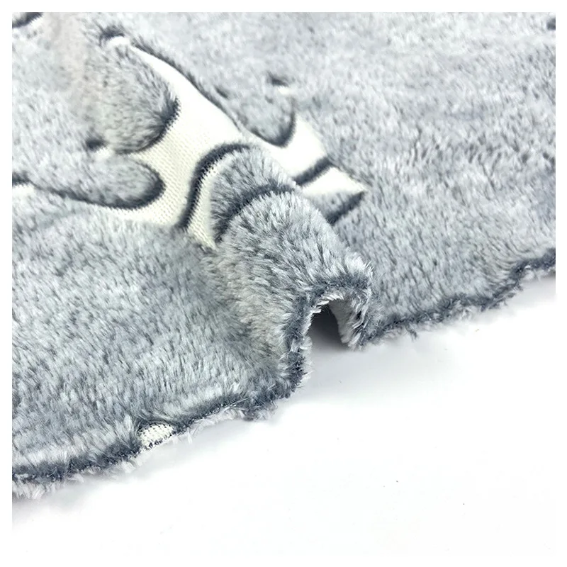 Anti Wrinkle Crown Printed Polyester Flannel Fleece Luminous Fabric Custom Color Flannel Fabric For Blanket
