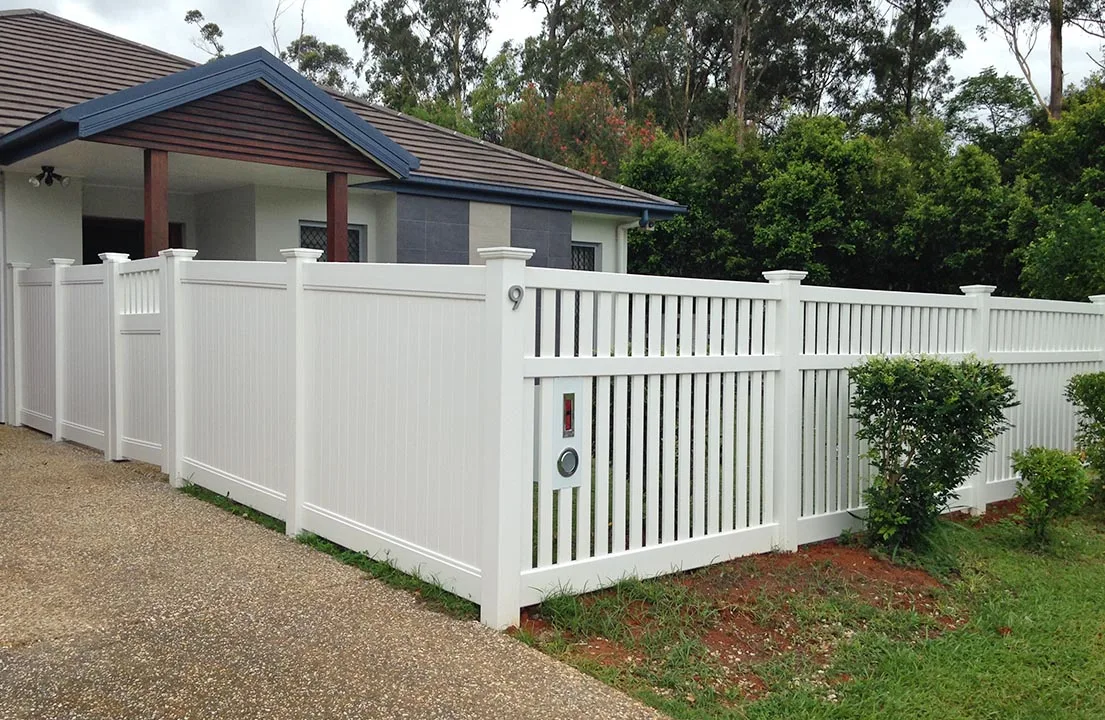 Wholesale Various sizes easy to assemble UV-Proof White Plastic Garden Fencing Vinyl PVC Picket Fence For Export