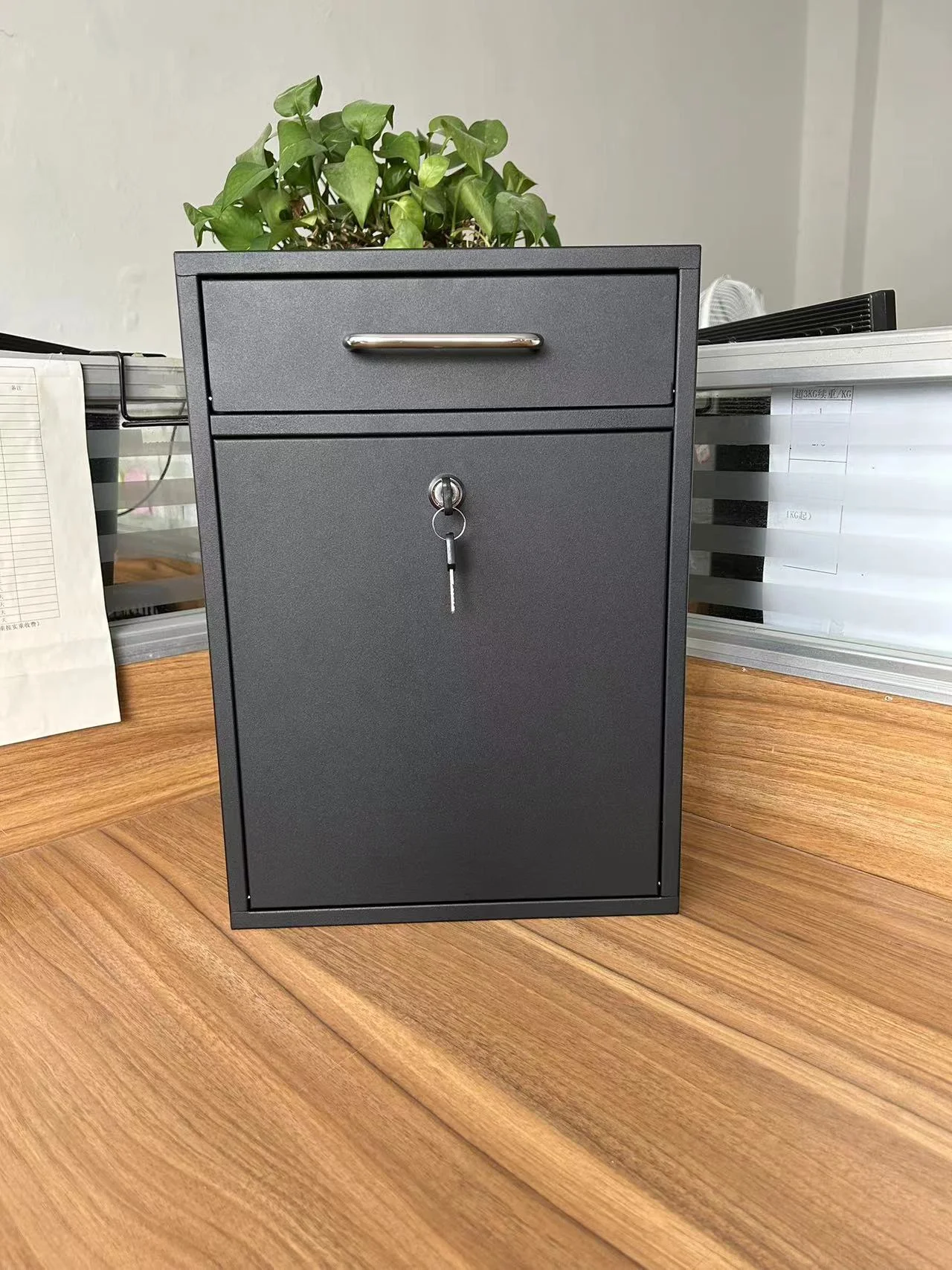 Hot Sale American Wall-Mounted Mailbox Residential Parcel Box Gardens Stylish Metal Plastic Steel Materials Hot Letter Box