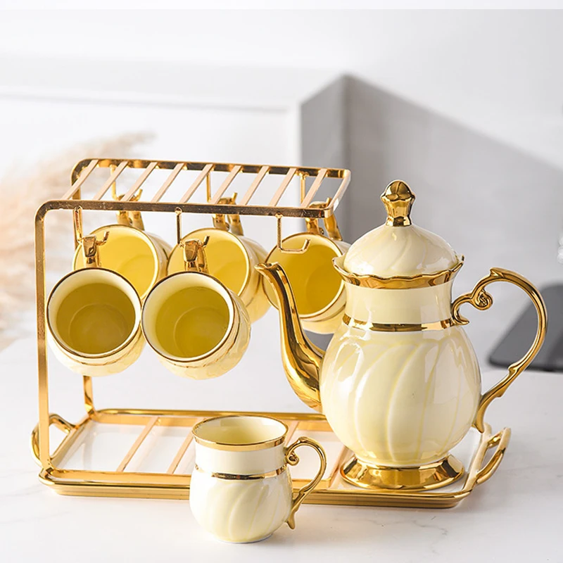 wholesale Arabic golden porcelain tea cup and saucer set with porcelain bone china ceramic teapot set ceramic gold coffee mugs