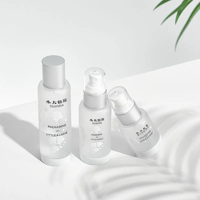 White color transparent Matt Cosmetic Packaging Empty Plastic Mist Spray Bottle Capacity Custom Made Spray Bottle