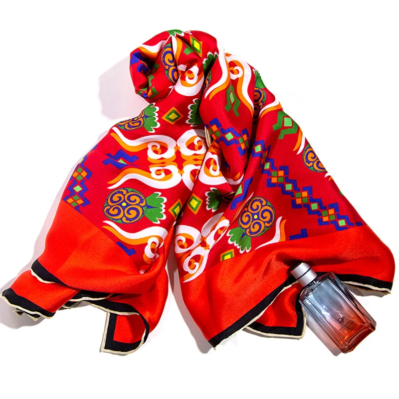 Custom Designer Silk Scarf Luxury Digital Printing 90cm Silk Scarf for Women