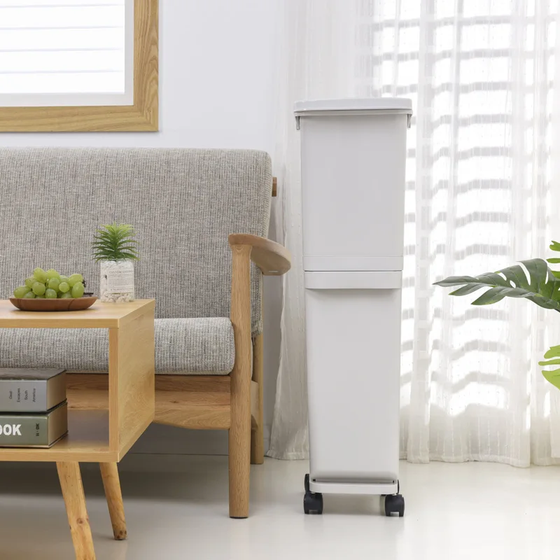 
Recycling Bin, Double Trash Can with 2 CompartmentsSoft-closing LidsPlastic Inner Buckets and Carry Handles 