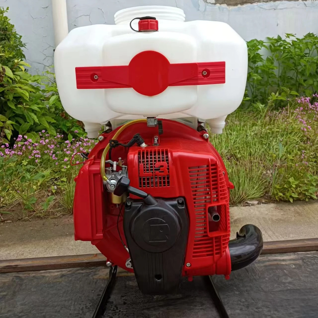 Factory direct Agricultural  Knapsack sprayer 17L SOIO 423 parts mist /duster gasoline knapsack sprayer