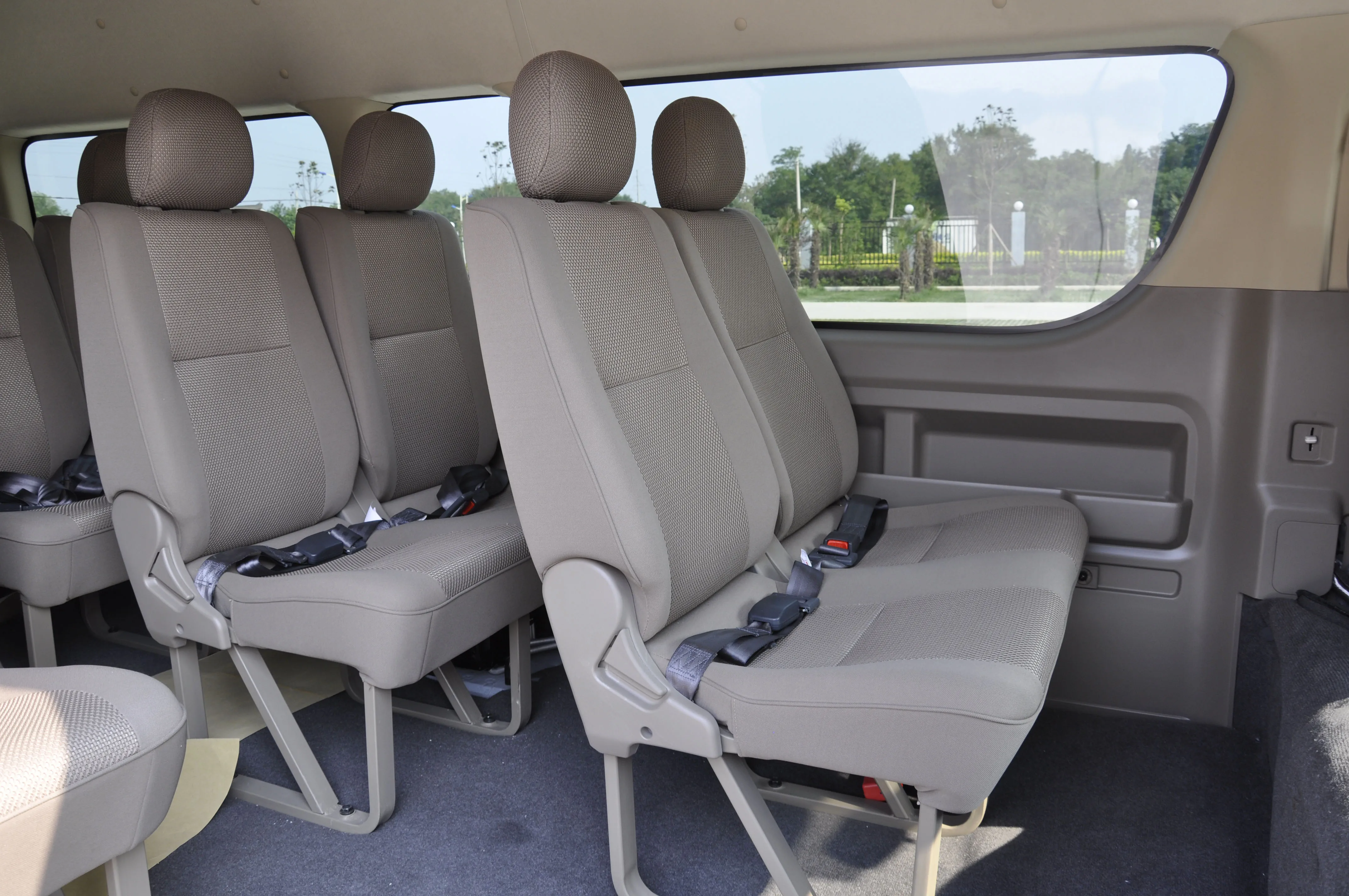 Big Sale China New Model Minibus 10-15 Seats C5 City Bus with Gasoline/Diesel Engine