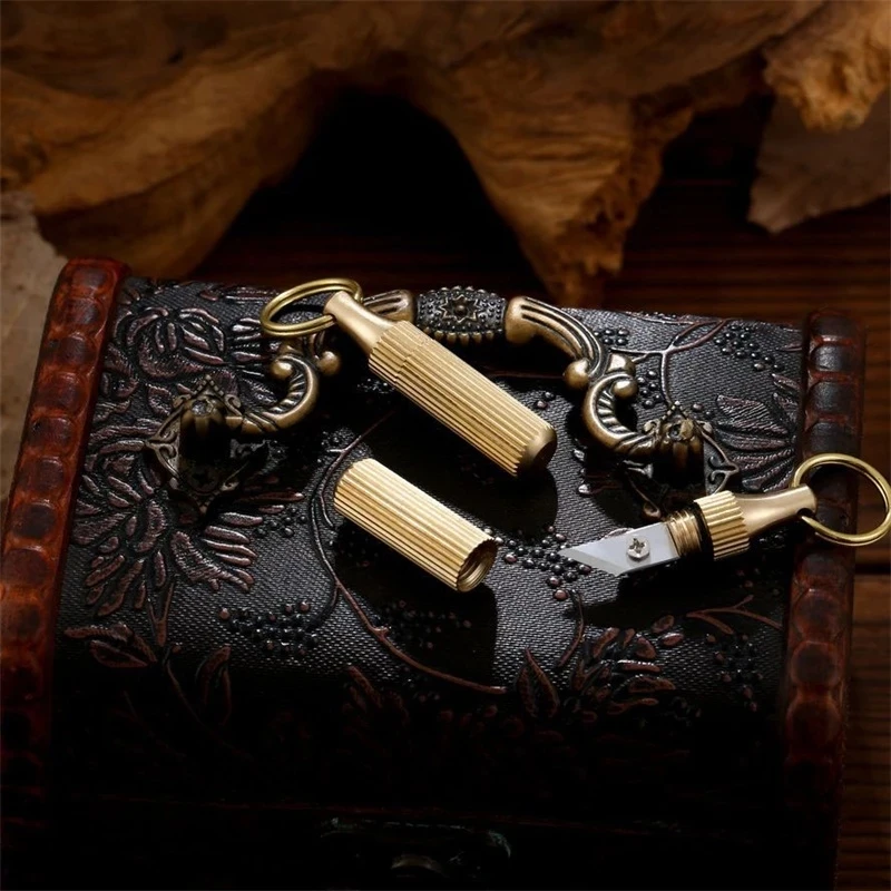 JDSR Mini Brass Capsule Pocket Knife Portable Utility Knifes Survival Knife Keychain Pendant Gadget Letter Package Opener