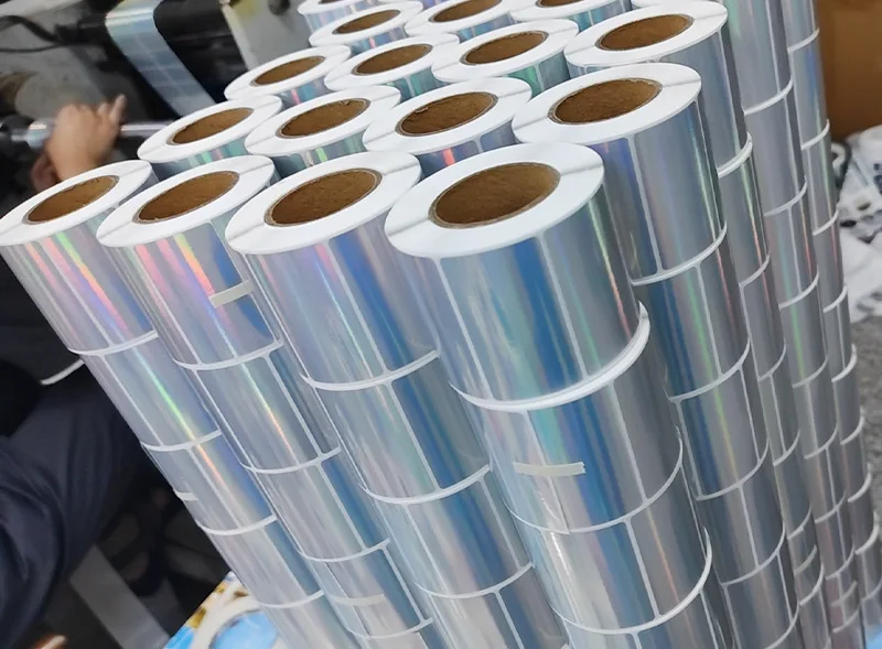 Milestone Adhesive Direct Thermal Paper Label Roll Color Circle Clear Thermal Transparent Holographic Christmas Sticker Label