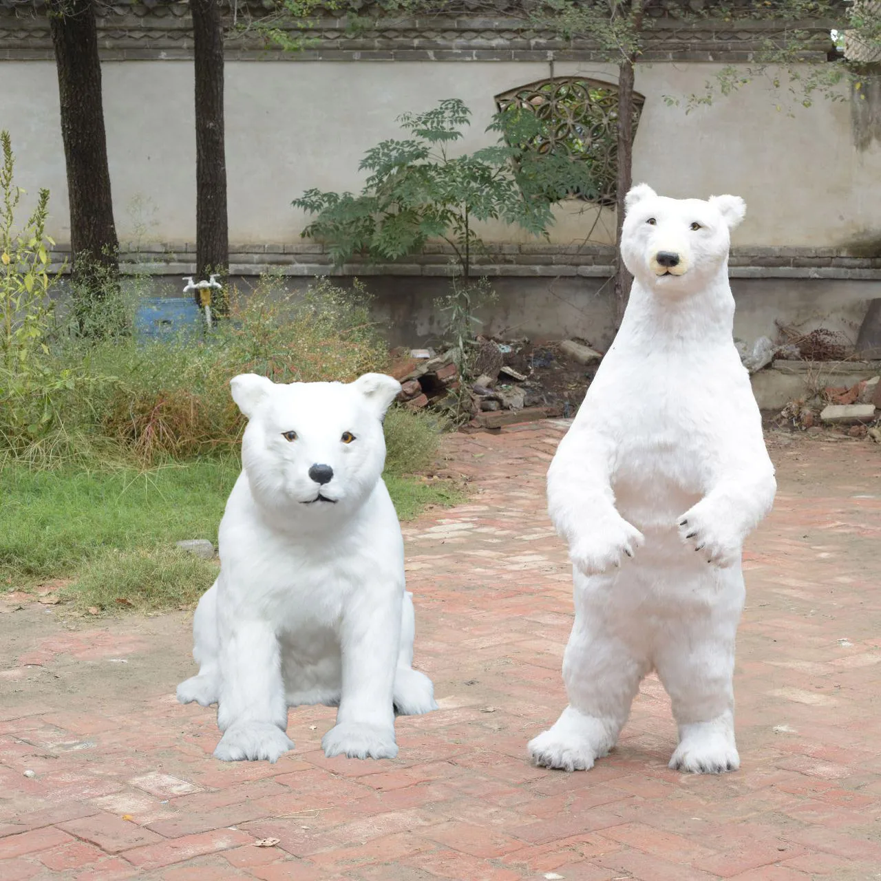 North Pole Animal Statue Mini Christmas Decorations White Polar Bears Sculpture